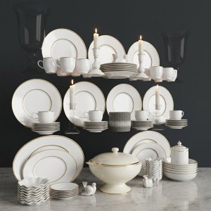 Set of dishes