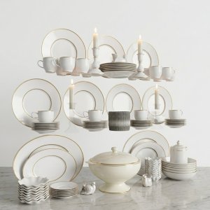 Set of dishes